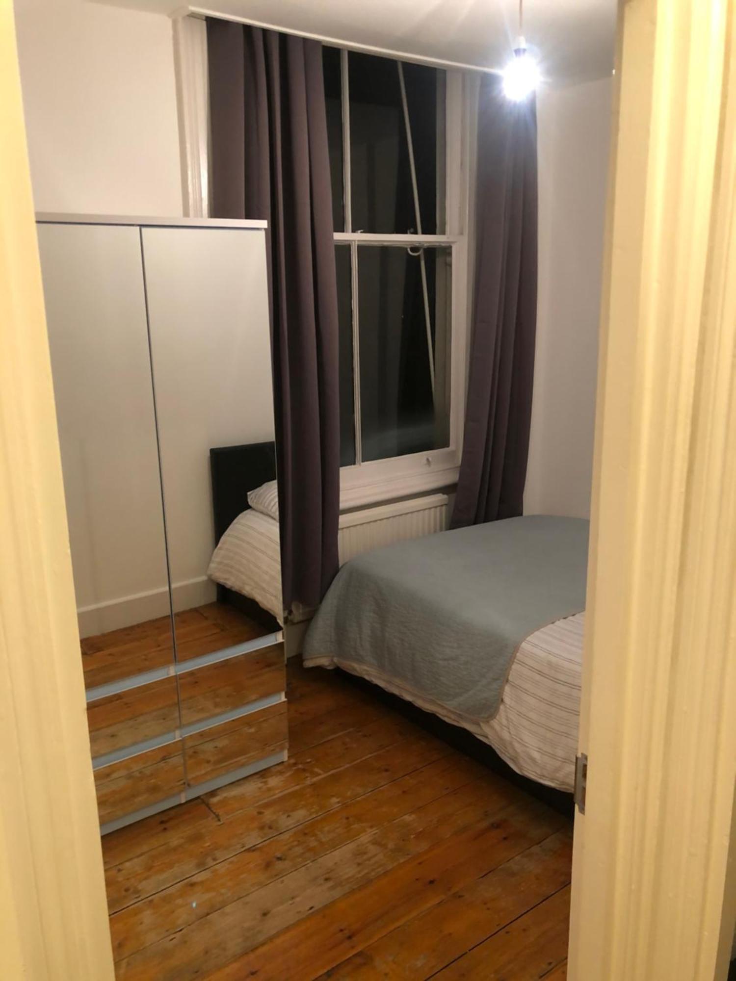 Cosy Double Room In West Kensington ロンドン エクステリア 写真